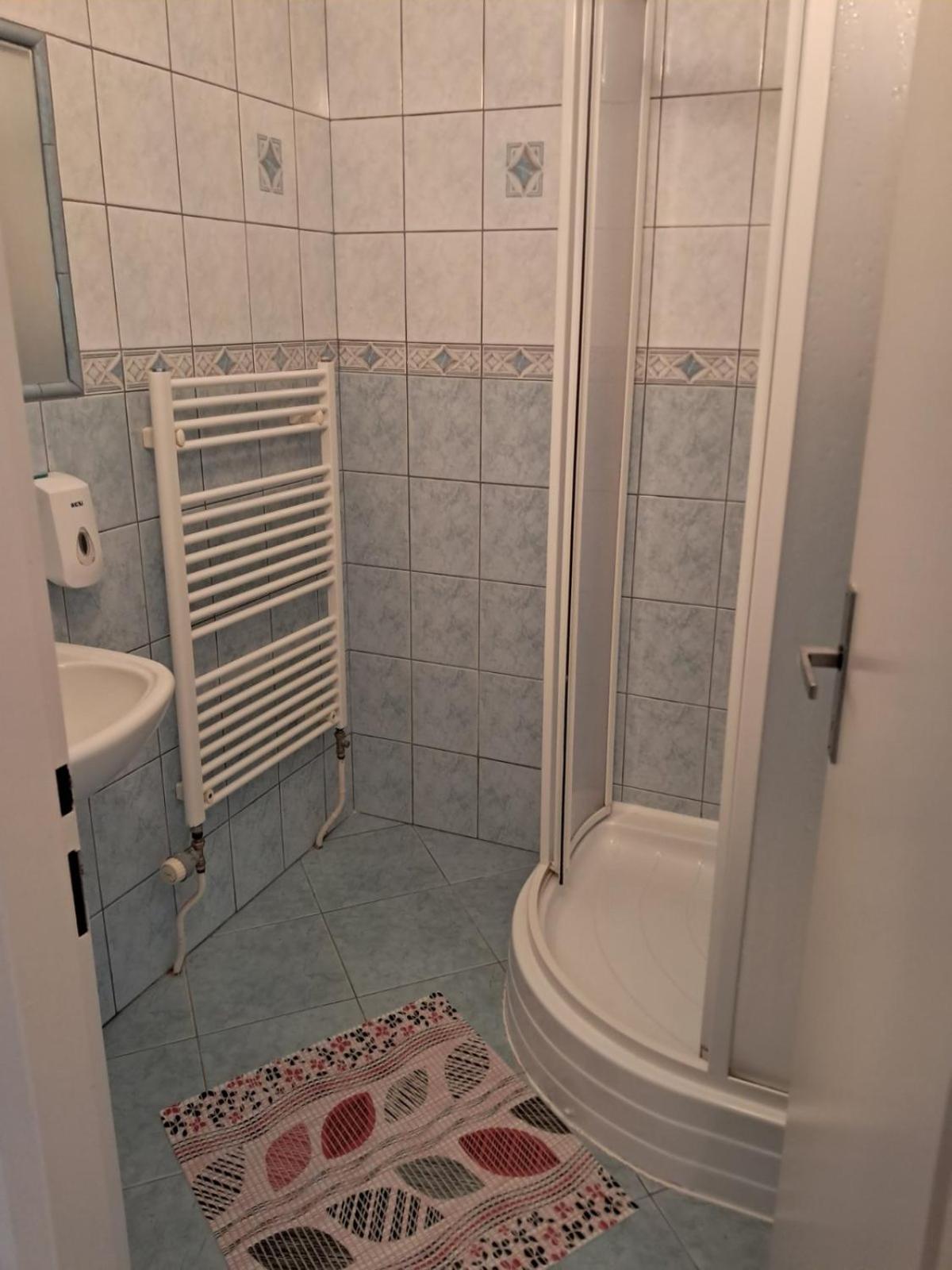 科希策 Sd Urbankova 2旅舍 外观 照片